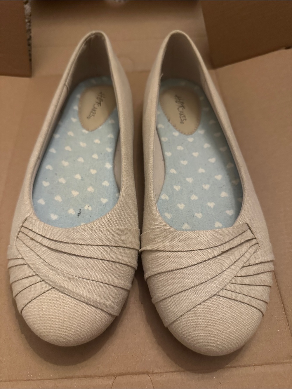 Hot Cakes Beige Women's Flats Loafers